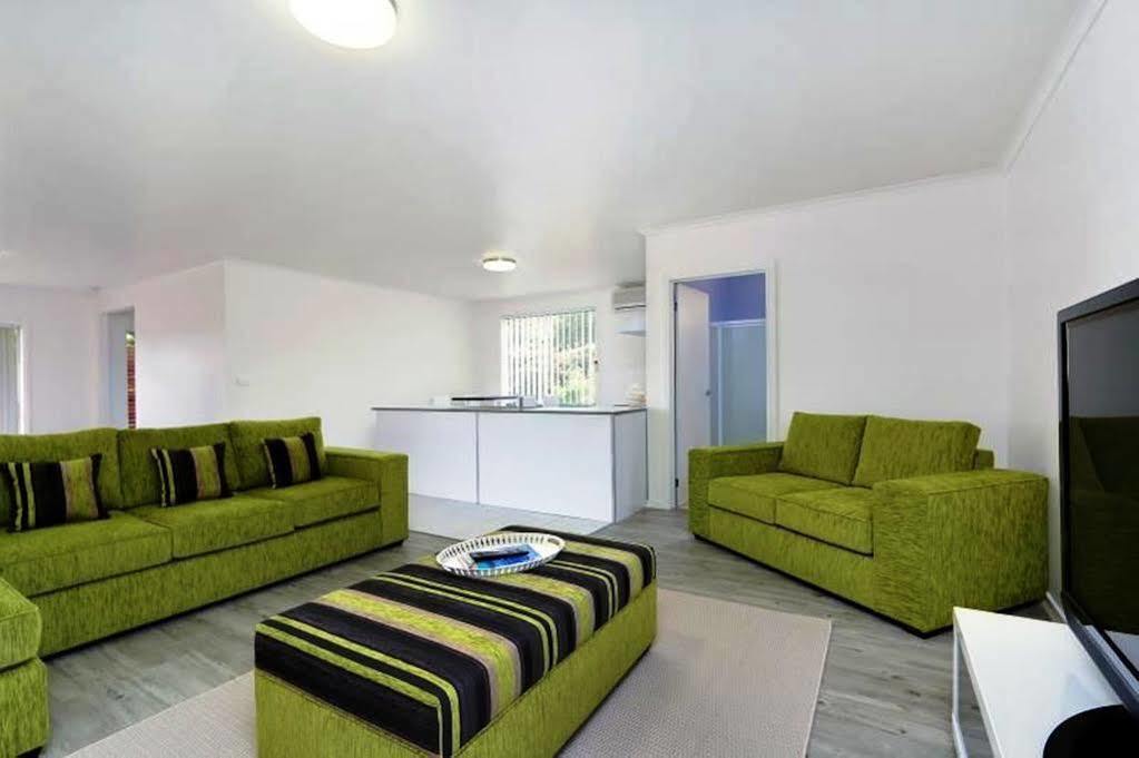 Phillip Island Off-Track Accommodation Cowes Bagian luar foto