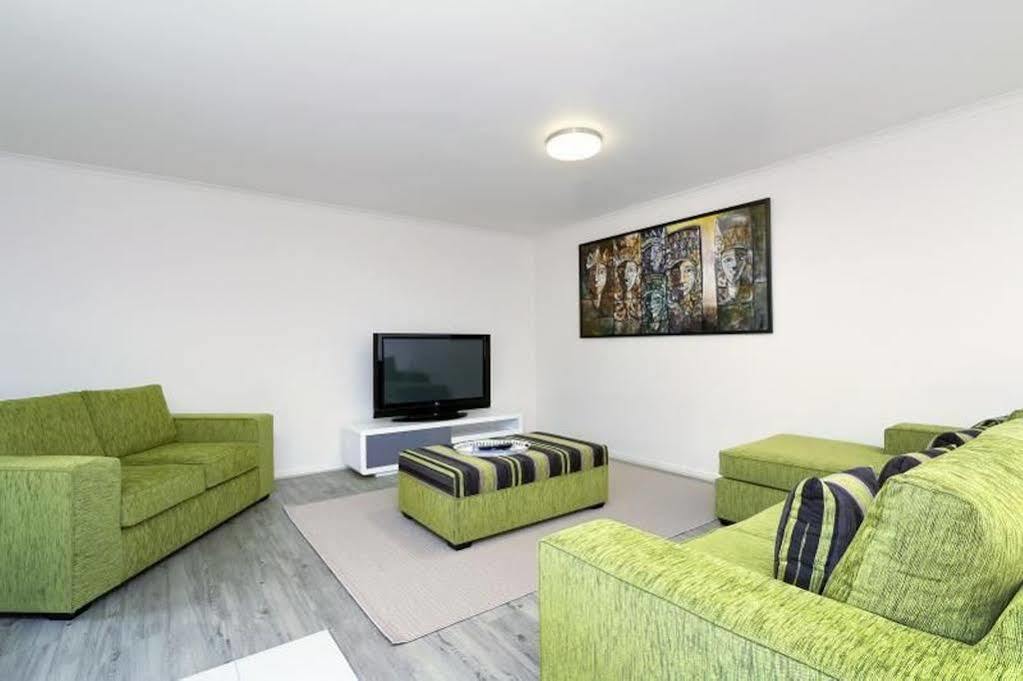 Phillip Island Off-Track Accommodation Cowes Bagian luar foto