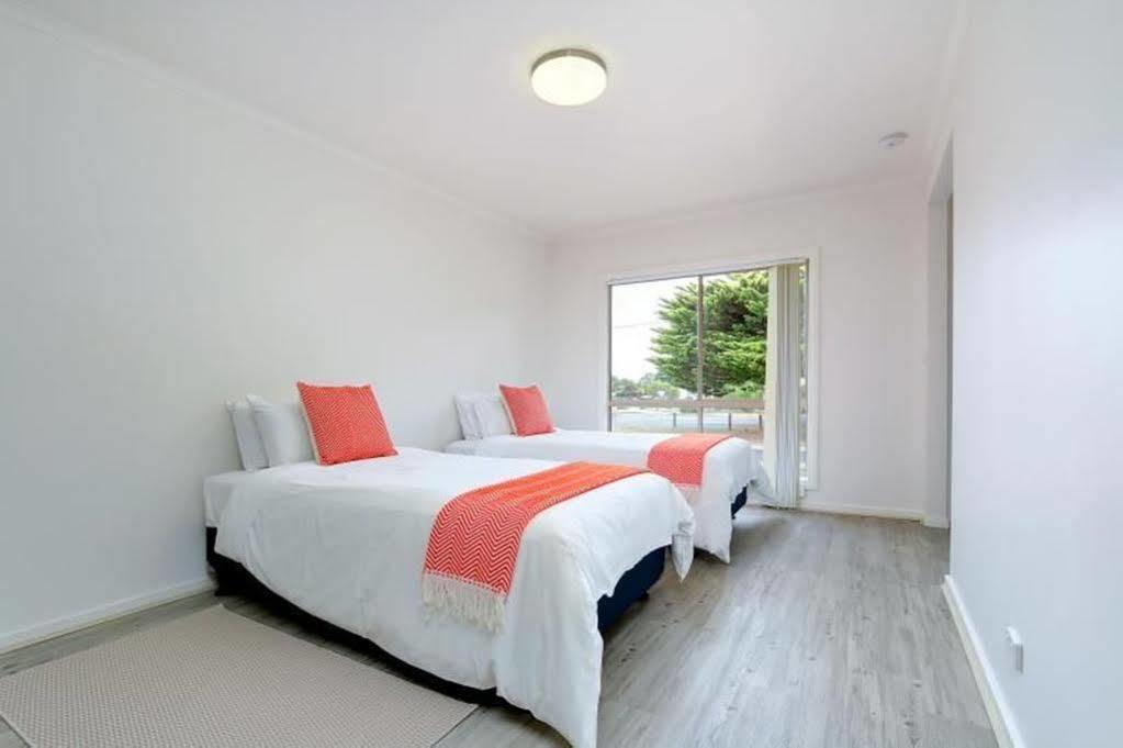 Phillip Island Off-Track Accommodation Cowes Bagian luar foto